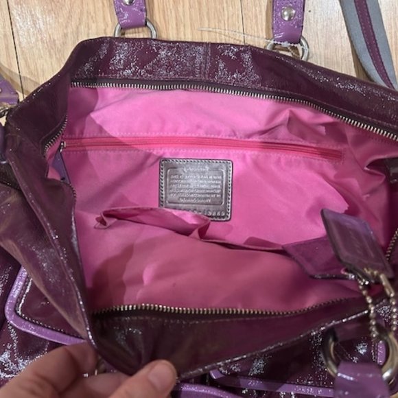 COACH Leather Purse in Poppy Patent Style Deep Purple/Eggplant in Colour - Picture 4 of 6